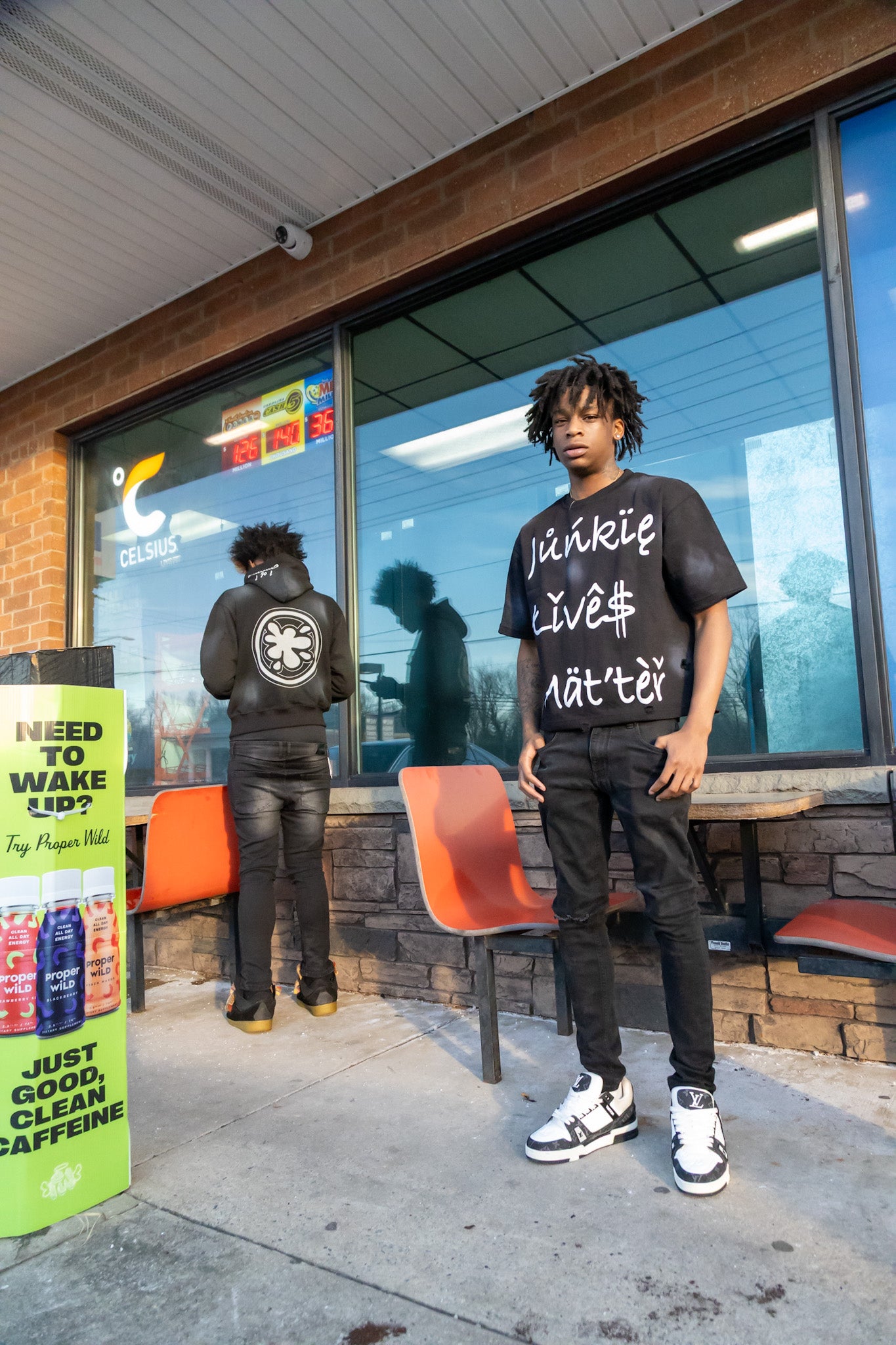 VaultVisions™ “Junkie Live$ Matter” Black Distressed (Lightly Cropped) Unfaded Tee Edition (400GSM) – Unisex Heavy Cotton Streetwear | Free Shipping